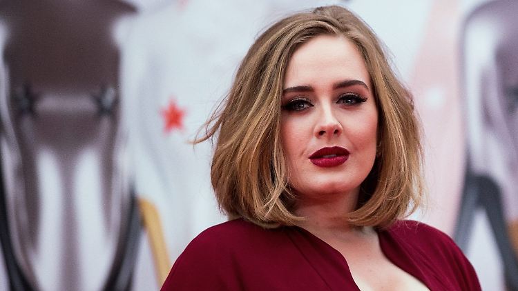 Nach sieben Jahren Beziehung ist Adele nun wieder Single.