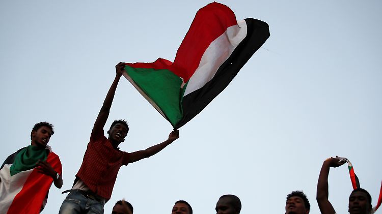Im Sudan dauern die Proteste unvermindert an und sollen sogar noch an Schärfe zunehmen, wenn es nach der Opposition geht.