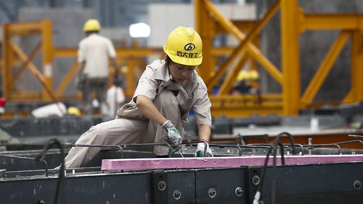 Vor allem Chinas Wirtschaft entwickelt sich erheblich besser als prognostiziert. Davon profitieren auch deutsche Exporteure