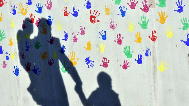 Der Anteil an Kindern und Jugendlichen, die in Hartz-IV-Haushalten leben, liegt in Bremen mit 31 Prozent am höchsten.