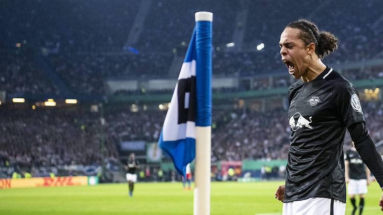Yussuf Poulsen erzielte das 1:0 für die Leipziger und bereitet das 2:1 wuchtig vor.