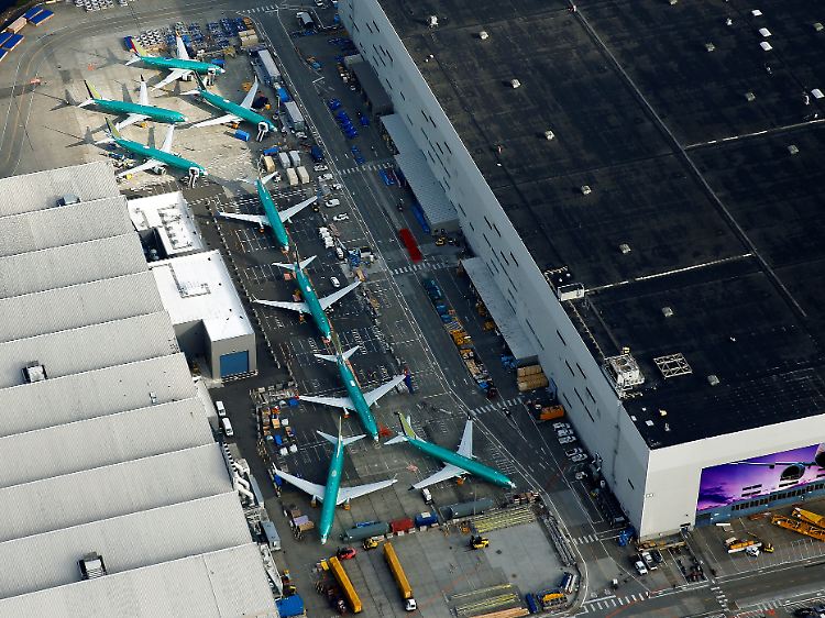 Unübersehbare Probleme: Am Boeing-Werk in Renton stauen sch fabrikneue 737-Max-Jets.