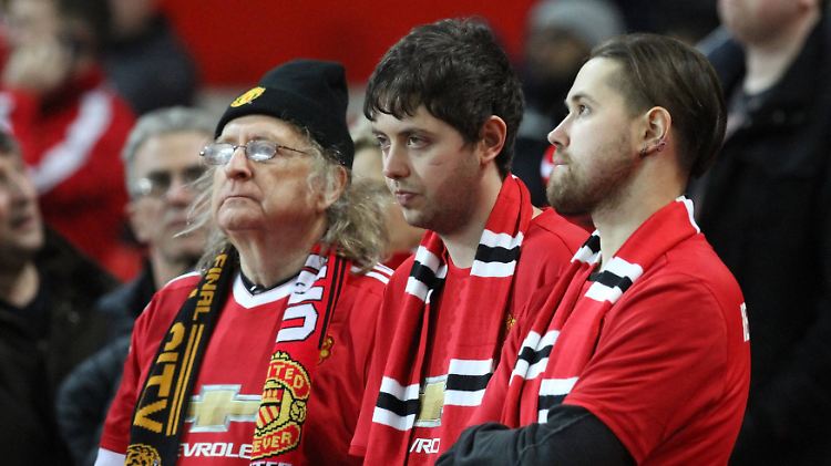 Die Fans von Manchester United haben ein kompliziertes Derby vor sich. Der Rekordmeister benötigt Punkte, um vielleicht am Ende der verkorksten Saison doch noch auf einen Champions-League-Rang hoffen zu können.