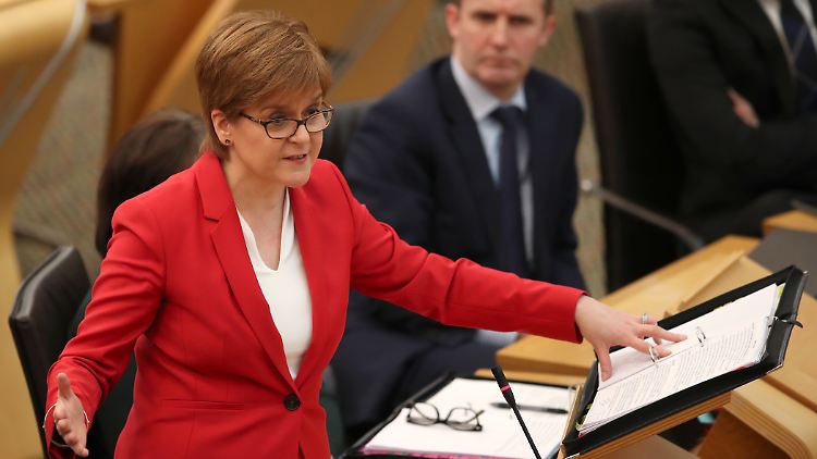 Nicola Sturgeon will die Schotten erneut vor die Wahl stellen, ob ihr Land weiter zu Großbritannien gehören soll.