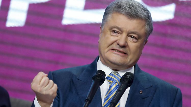 Der ukrainische Präsident Poroschenko fordert nach der Ankündigung Moskaus eine Verschärfung der Sanktionen.