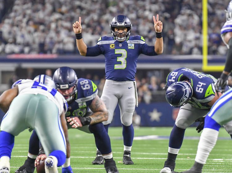 Russell Wilson ist der Großverdiener unter den Quarterbacks - und der beste "kleine" Spielmacher der Liga.