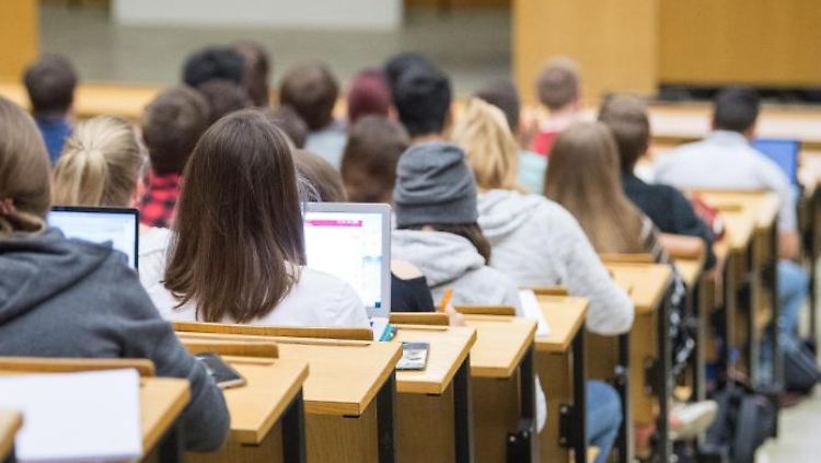 Nach dem Ausbau der Studienplatzzahl steht beim neuen Hochschulpakt die Steigerung der Qualität im Mittelpunkt.