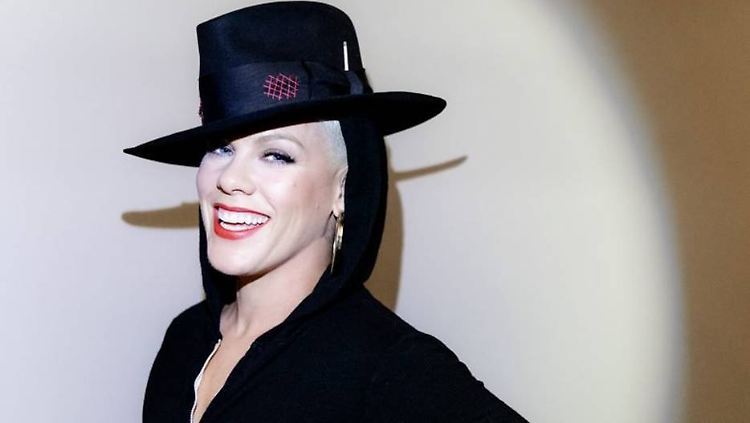 Pink macht immer noch den Mund auf, wenn ihr etwas gegen den Strich geht - nur an handgemachter Energie fehlt es.