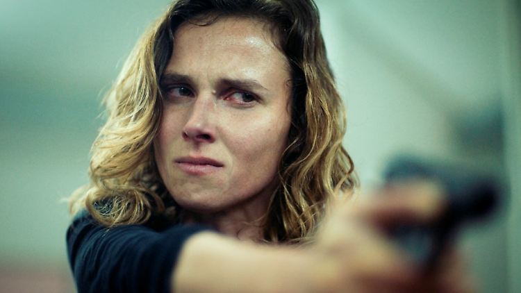 Der Dresdner "Tatort" sorgt für Unterhaltung, glänzt jedoch nicht mit Logik.
