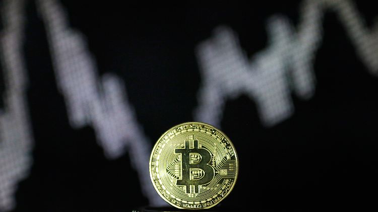 US-Ermittlungen wecken Zweifel an der Bitcoin-Stabilität. Der Kurs fällt.
