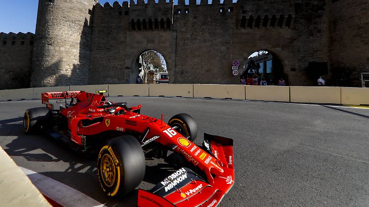 Charles Leclerc hängt im Training alle ab.