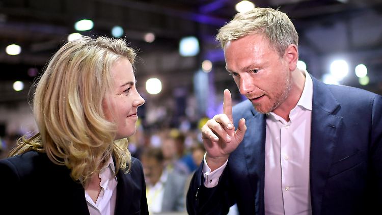 Linda Teuteberg ist neue FDP-Generalsekretärin - Christian Lindner bleibt Parteivorsitzender.