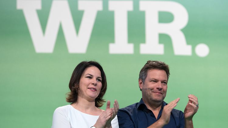 Mit den Vorsitzenden Annalena Baerbock und Robert Habeck erleben die Grünen einen Höhenflug in den Umfragen.