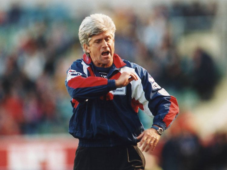Fuchsteufelswild am Spielfeldrand: Werner Lorant 1997 als Trainer des TSV 1860 München.