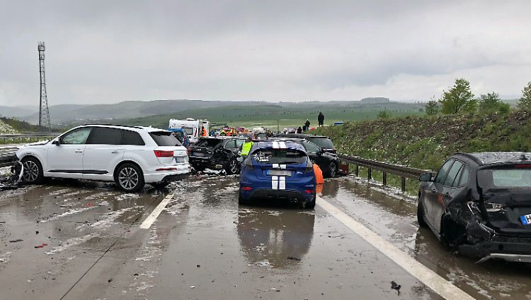 Lebensgefährlich wurde wohl niemand verletzt.