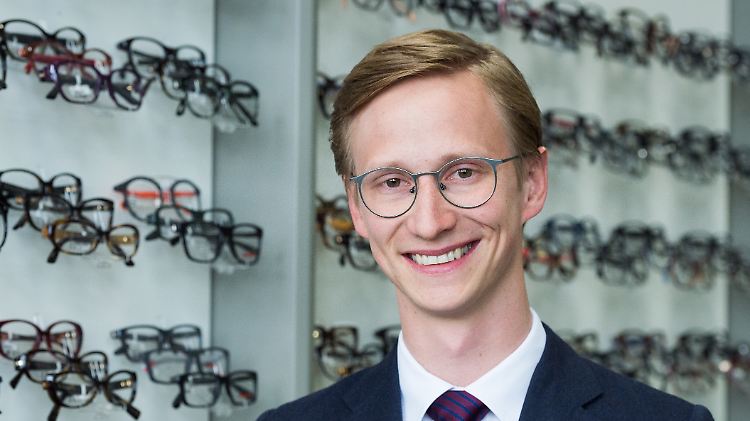 Marc Fielmann übernimmt von seinem Vater die Geschäfte des Brillenkonzerns.