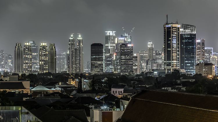 Indonesiens jetzige Hauptstadt Jakarta platzt aus allen Nähten.