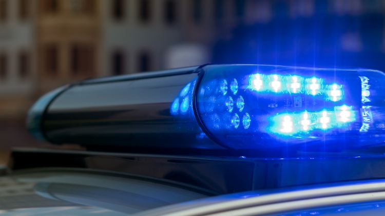 Die Polizei sucht nach Zeugen des Überfalls.