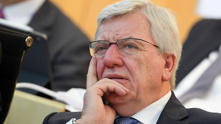 Die Zahl der öffentlichen Auftritte Bouffiers nahm in den vergangenen Wochen ab.