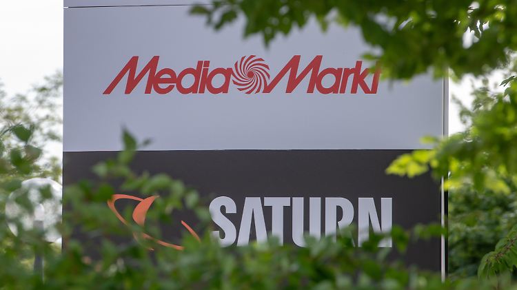 Ceconomy, zu dem die Elektronikmärkte Saturn und Mediamarkt gehören, beschäftigt in Deutschland gut 27.000 Mitarbeiter.