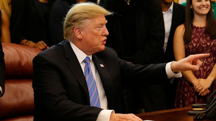 Für US-Präsident Trump kann die Weitergabe seiner Daten nur politisch motiviert sein.