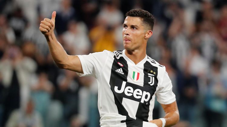 Ob sich Ronaldo mit der Frau außergerichtlich geeinigt hat, ist unklar.