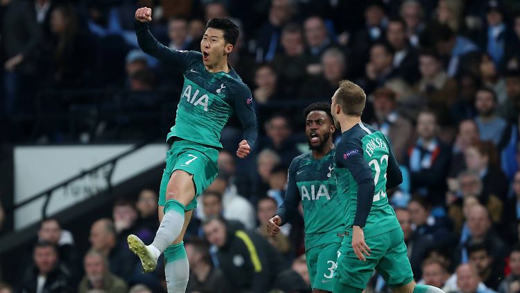 Hier jubelt Tottenham-Stürmer Heung-Min Son noch über sein 1:0 gegen Manchester City, im ersten Halbfinale gegen Ajax fehlt er gelbgesperrt.