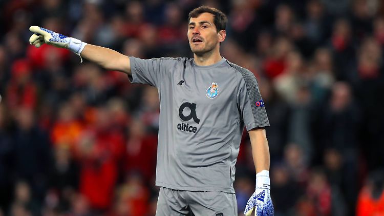 Iker Casillas wurde 2010 mit Spanien Fußball-Weltmeister, seine größten Erfolge im Vereinsfußball feierte er mit Real Madrid. Seit 2015 spielt der ehemalige Welttorhüter beim FC Porto.