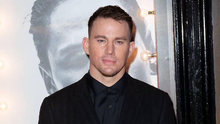 Ganz im Gegensatz zu diesem hochgeschlossenen Outfit zeigt sich Tatum nun unfreiwillig bei Instagram.