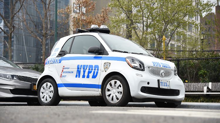 Das Polizeiauto, das wohl in Manhattan am häufigsten zu sehen ist, ist der NYPD Smart.