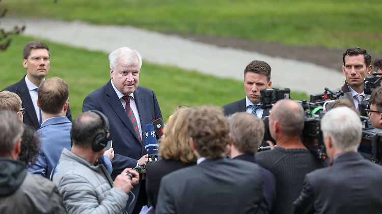 Auf seiner Tour als Heimatminister besuchte Seehofer Sachsen.