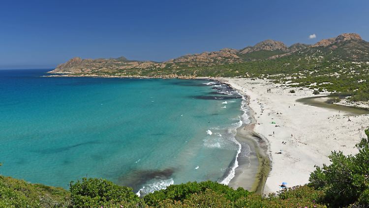 Vor der Küste Korsikas ist eine deutsche Touristin ertrunken.