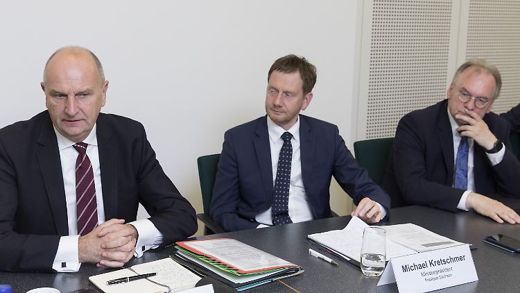 Die Regierungschefs der ostdeutschen Länder, Woidke, Kretschmer und Haseloff, warben in Brüssel für eine Reform des Subventionsrechts.