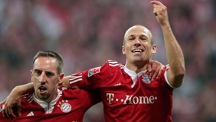 Ihre erste gemeinsame Saison für den FC Bayern: Franck Ribéry und Arjen Robben im August 2009.