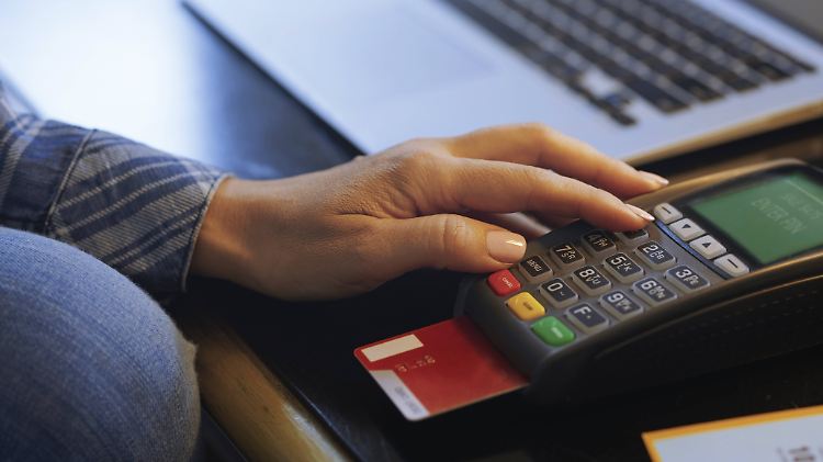 Die EU will mehr Sicherheit beim Onlinebanking. Das sorgt für Probleme. 