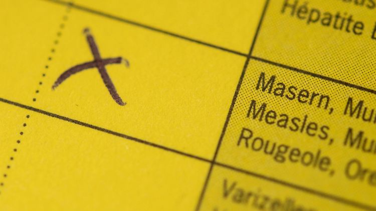 Der Verstorbene ließ sich erst gegen Masern impfen, als es einen Masernfall in seinem Umfeld gab.