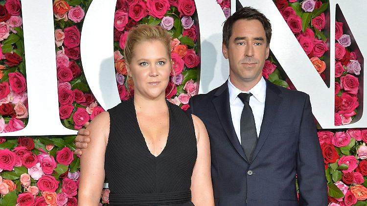 Amy Schumer und Chris Fischer sind zum ersten Mal Eltern geworden. Nun ist auch der Name des Babys bekannt.