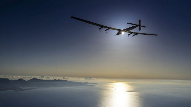 Mit der Solar Impulse 2 umrundete der Schweizer Bertrand Piccard nur befeuert von Sonnenenergie die Erde.