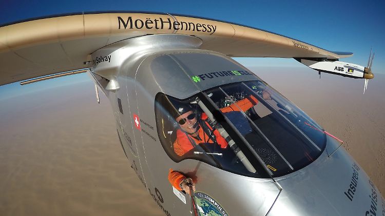 42.000 Kilometer legte Piccard in seinem Ökoflieger Solar Impulse 2 zurück.