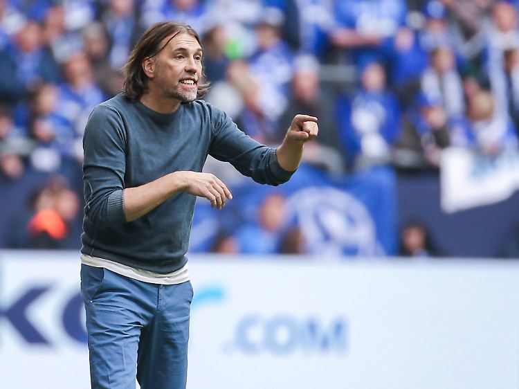 Martin Schmidt coacht im unbedeutendsten Spiel der 33. Runde - für den FC Augsburg ist das eine gute Nachricht.