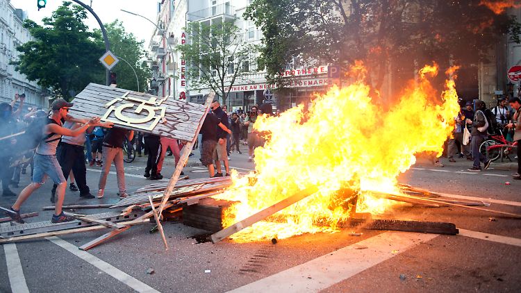 Die Krawalle beim G20-Gipfel in Hamburg waren von politisch motivierter Gewalt geprägt.