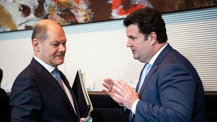 Die Häuser von Finanzminister Scholz (l.) und Arbeitsminister Heil stimmen sich derzeit zum Thema Grundrente ab.