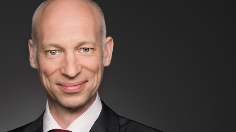 Michael Reink leitet beim Handelsverband Deutschland den Bereich Standort und Verkehrspolitik.