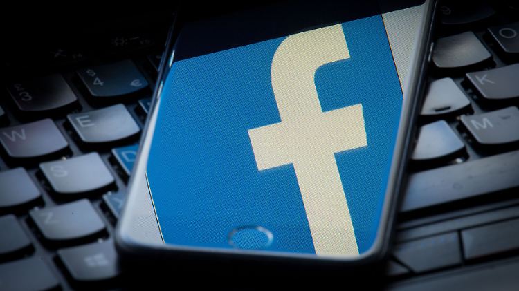 Facebook löschte die Seiten erst, nachdem die NGO Avaaz sie meldete.