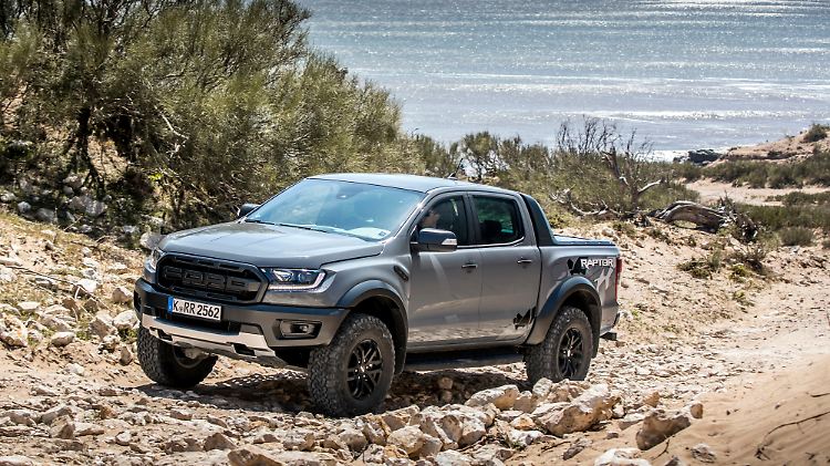 Mit 66.771 Euro kostet der Ford Ranger Raptor mehr als doppelt so viel wie der günstigste Ford Pick-up.