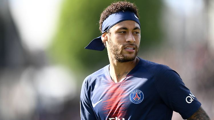 Neymar steht aktuell beim französischen Erstligisten Paris Saint Germain unter Vertrag.