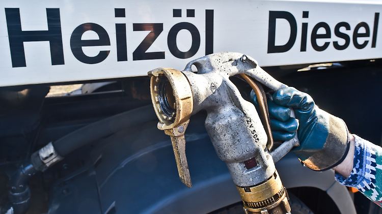 Wer seinen Heizöltank auffüllt, musste im April tiefer in die Tasche greifen.