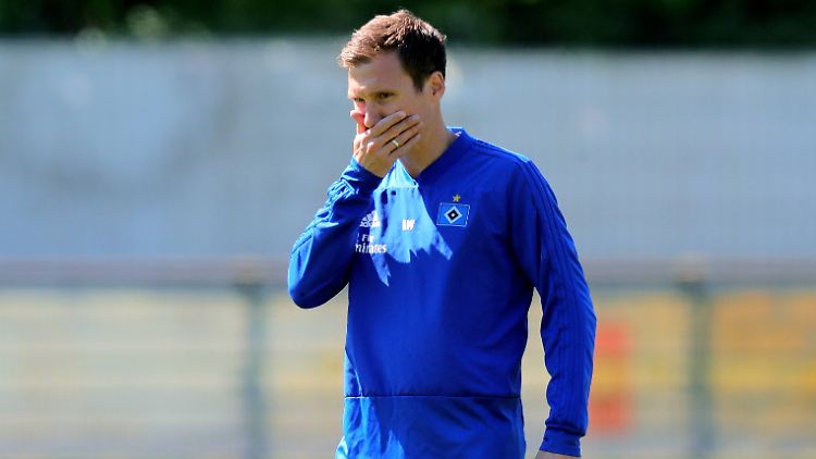 Muss beim Hamburger SV wohl seinen Platz räumen: Noch-Trainer Hannes Wolf.