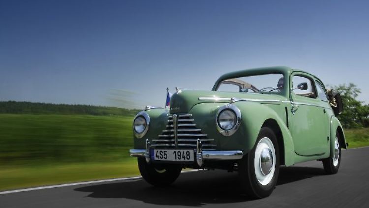 Skoda erzielt in Deutschland mit Pkw und Lieferwagen des Typs Skoda 1101 mit 1,1-Liter-Vierzylinder Erfolge.