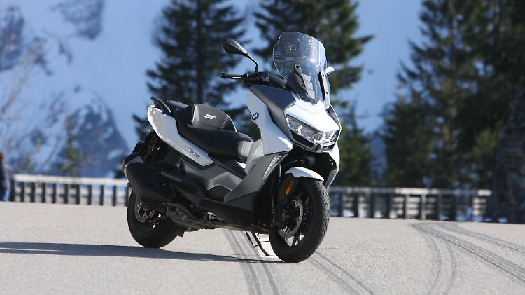 Mit dem Roller C 400 GT hat BMW seine C-Baureihe mit Verbrennungsmotoren komplettiert.
